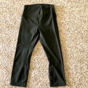 LULULEMON - Wunder Under - Size 6 - Green